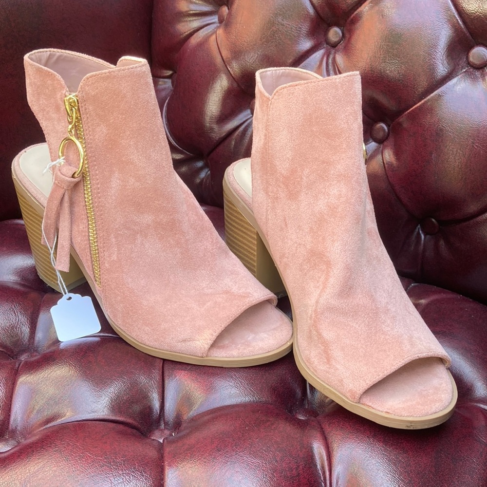 Zapatos rosados casi nuevos.